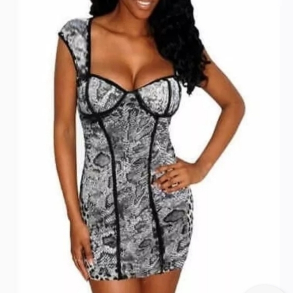 Y2K Black Snake Print Bodycon Stretchy Fitted Mini Dress Party Date New - Picture 1 of 10
